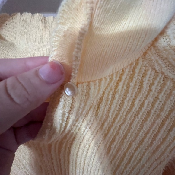 Vintage Yellow Sweater Top - Picture 5 of 5